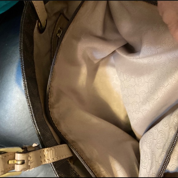 Michael Kors purse - Picture 7 of 10